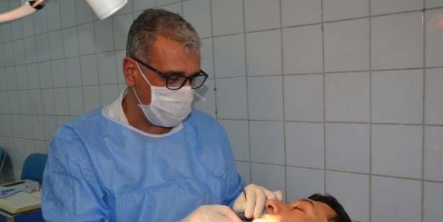 Kula’da Diş Poliklinikleri Yoğun Çalişiyor