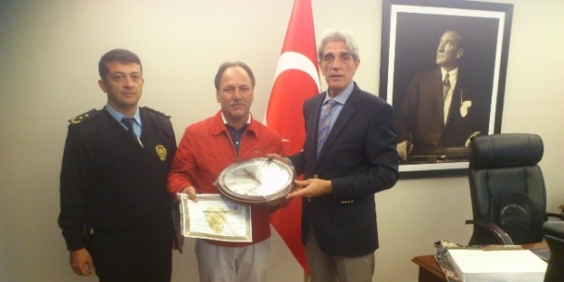 Emekliye Ayrılan Personele Teşekkür Belgesi