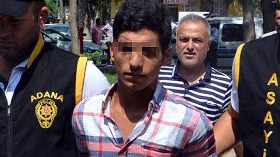 Ablasını hamile bırakan arkadaşını...