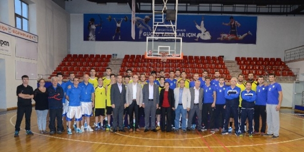 Belediyespor Voleybol Takımı Sezona İyi Başladı