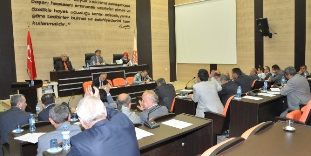 İl Genel Meclisi Aralıksız Çalişiyor