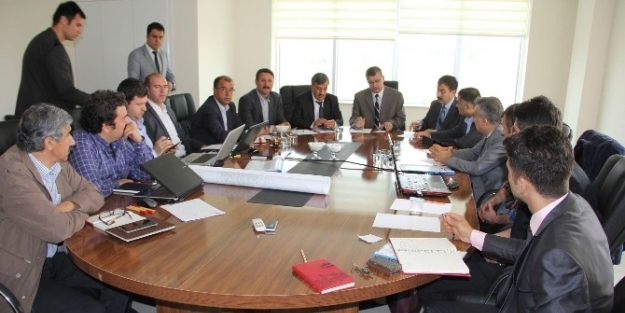 Şanliurfa’daki Çevre Yollarının Planlanması Toplantısı
