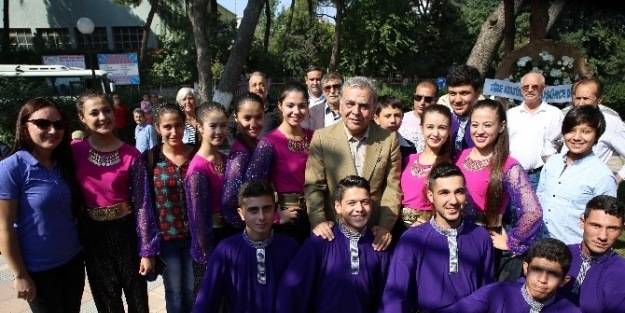 Kocaoğlu’ndan Tire Belediyesi Halk Oyunları Ekine Tam Not