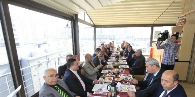 Başkanlar Gebzeli Muhtarlarla Buluştu