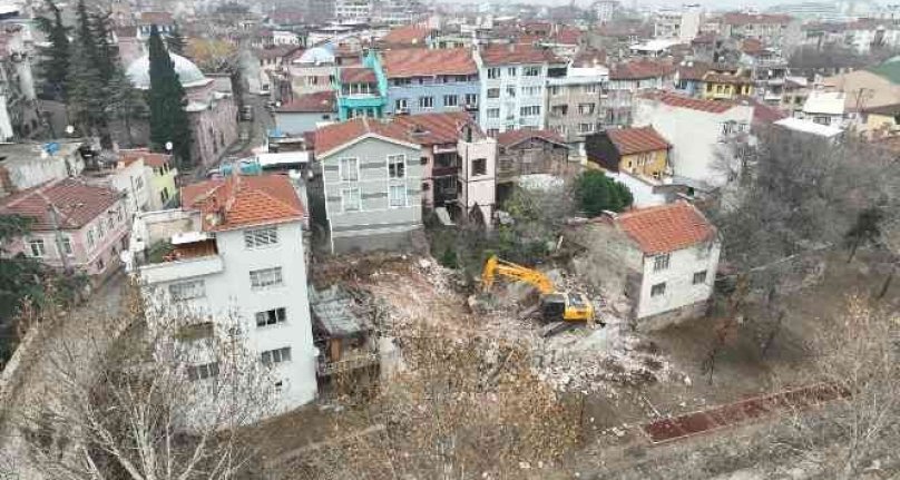 Bursa'da riskli yapılar ortadan kaldırılıyor