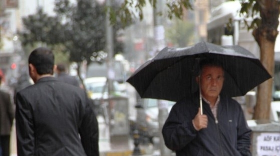 Van’da Yağmur Hayatı Olumsuz Etkiledi