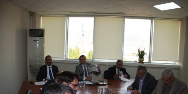 Büyükşehir’e Ait 13 İşyerinin Kiralama İhalesi Yapıldı