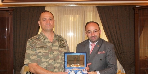 Başkan Üzülmez, Garnizon Komutanı Tümgeneral Metin Temel’i Ziyaret Etti