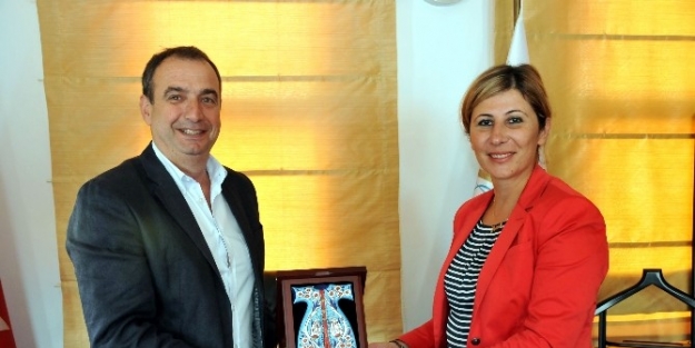 Denizbank Müdürü Gençer’i Ziyaret Etti