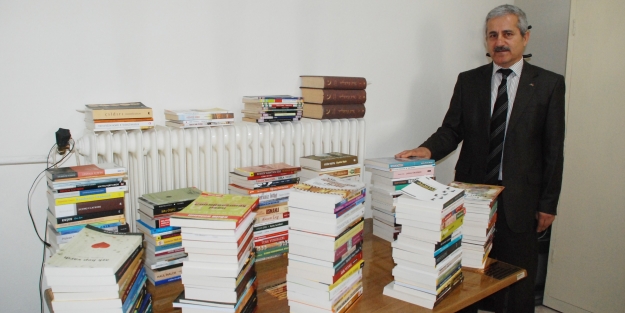 Halk Kütüphanesi'ne yeni eserler