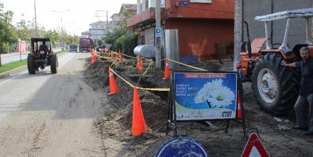 Tekkeköy’de Doğalgaz Çalişmasi