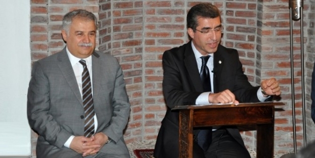 İnce Minareli Medresede Hadisler Ve Bağımlılık Dersi