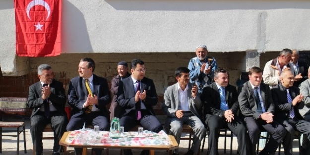 Köy Konağının Temeli Törenle Atıldı