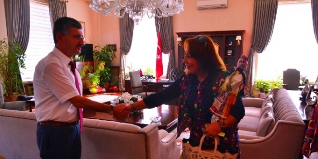 Yeniden Bir Yaşam Derneği Vali Bektaş’ı Ziyaret Etti