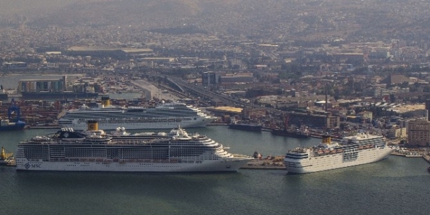 İzmir’de Kruvaziyer Bereketi