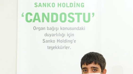 Özel Sani Konukoğlu Hastanesi Organ Nakli Merkezi Bir Anne Ve Oğlunun Yüzünü Güldürdü