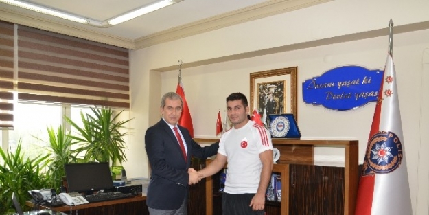Iğdir Emniyet Müdürü Babal, Milli Sporcusunu Uğurladı