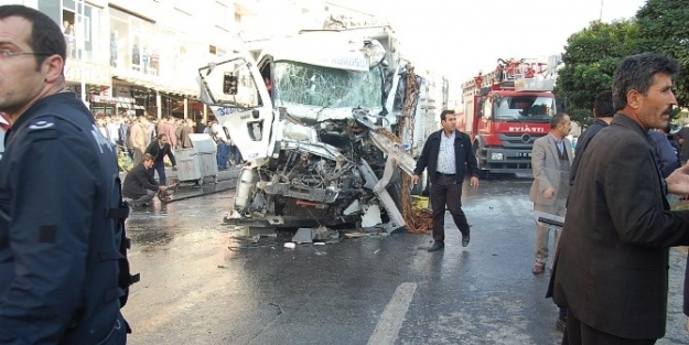 Güroymak’ta Trafik Kazası; 2 Yaralı