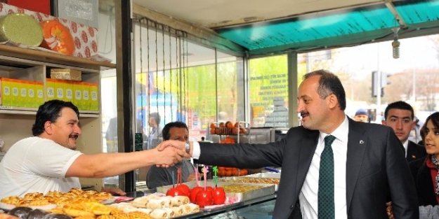 Başkan Akgül’den Esnafa “hayırlı Olsun” Mesajı