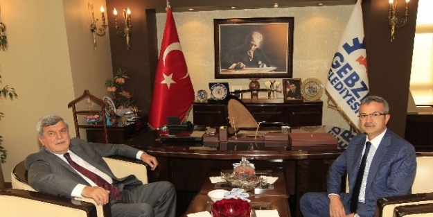 Başkan Karaosmanoğlu’ndan Köşker’e Hacı Ziyareti