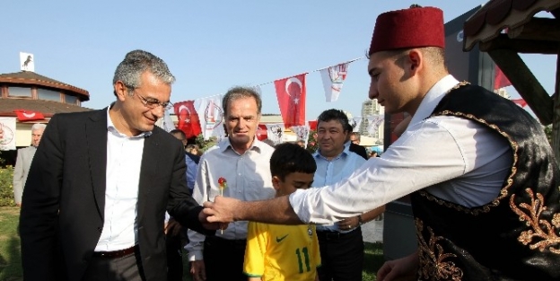 Karşıyaka’da Çocuklara Nostaljik Eğlence