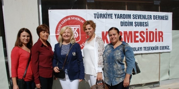 Didimli Yardımsevenlerden Kermes