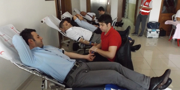 UEDAŞ'tan kan bağışı