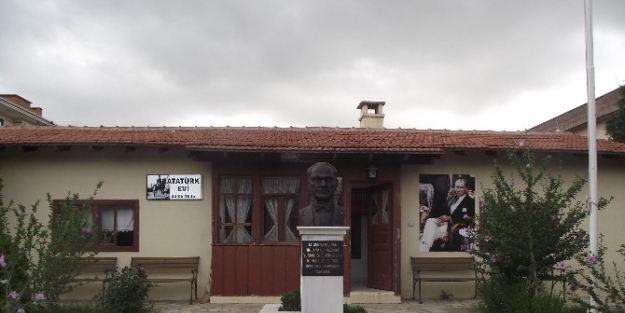 Muratlı Atatürk Evi’ne Sahip Çikilsin