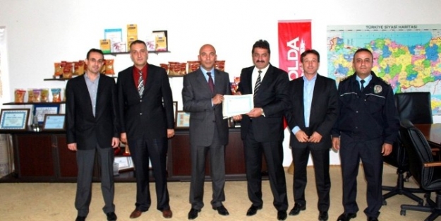 Golda’ya Valilik Ve Emniyetten Plaket Ve Teşekkür