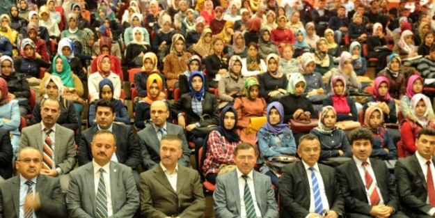 Üniversitede Gönül Medeniyeti Konferansı