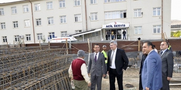 Kaymakam Özdemir, Hastane İnşaatinda İncelemelerde Bulundu