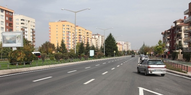 Bakım Ve Onarımı Yapılan Yollarda Şerit Boyama Çalişmalari