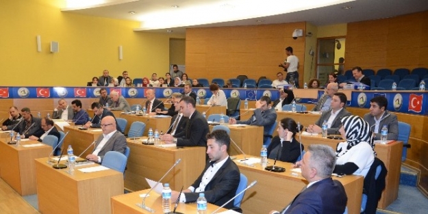 Düzce Belediyesi Meclis Toplandı