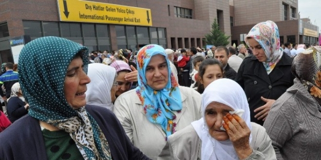 Hacılar Ailelerine Kavuştu