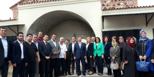 Özdağ, Bedesten’de İncelemelerde Bulundu