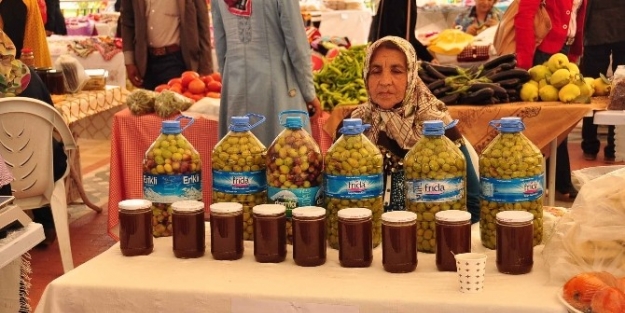 Kadın Çiftçiler Kemalpaşa’da Buluştu