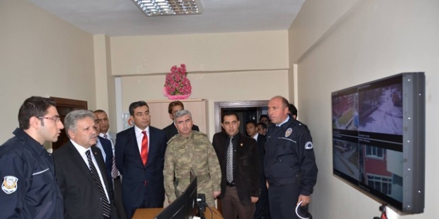 Erzincan Valisi Süleyman Kahraman Otlukbeli Ve Çayirli İlçelerinde İncelemelerde Bulundu