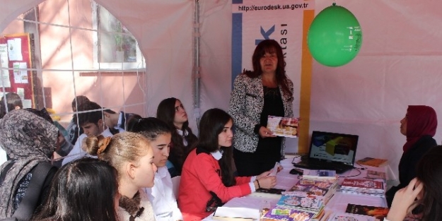 Erzincan Da Ki Genç Öğrencilere Avrupa Fırsatları, Burslar, Stajlar Ve Avrupa Gönüllü Hizmetleri Hakkında Bilgilendirildi