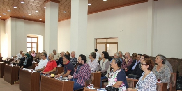 Urlalılar Serbest Kürsü’de Sorunlarını Anlatıyor