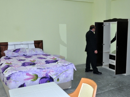 Kocasıyla cezaevinde birlikte olmak istedi ama...