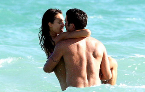 Denizde sevişen çiftin sonu hastanede bitti