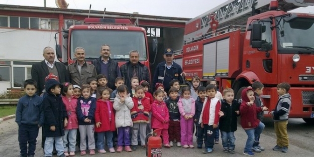 Bolvadin’de Öğrencilere Yangın Semineri Verildi