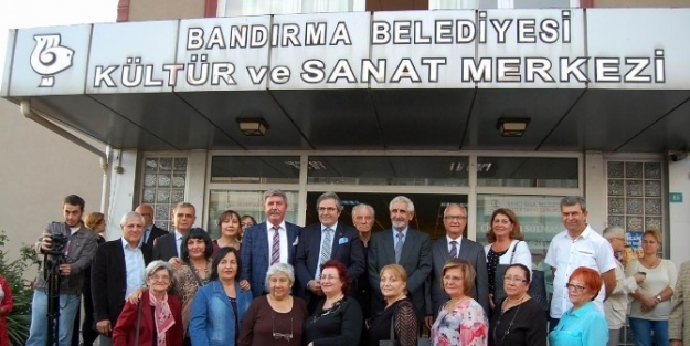 Ülkü Acar Sanat Atölyesi’nin Sergisi Beğeni Topladı