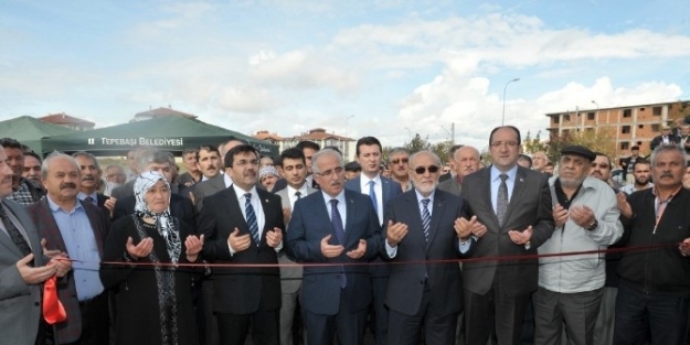 Medine Camii Törenle Hizmete Açıldı