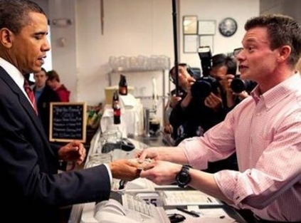 Obama'nın kredi kartının limiti yetersiz kalınca...