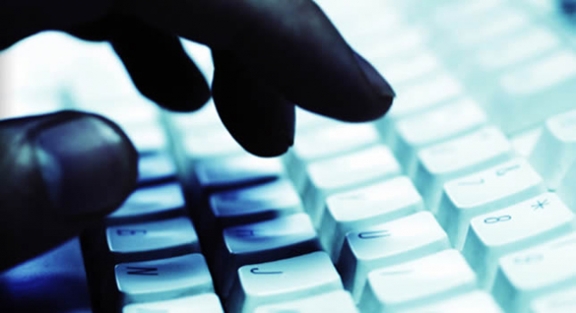 Twitter ve Facebook kullananlara iş yok