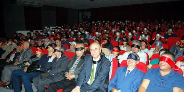 Engellileri Anlamak İçin Görmeden Film İzlediler