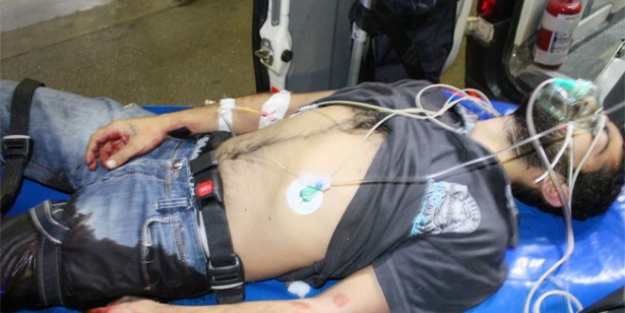 Kayıp kızlarını bulamayan aile ev bastı