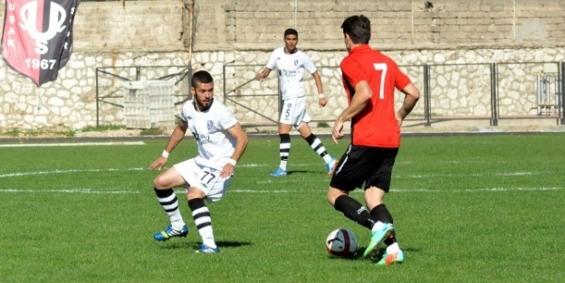 Uşak Derbisinde Gülen Taraf Uşak Sportif Oldu