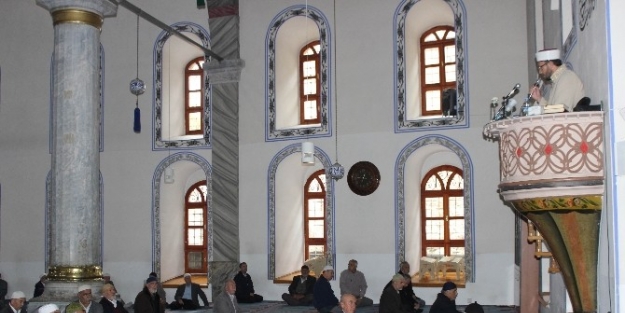 Hafız Din Görevlilerinden Kütahyalılar’a Kur’an-ı Kerim Ziyafeti